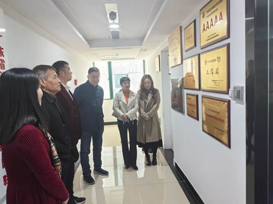 345f62adbad1cec7bef153a08a3da23